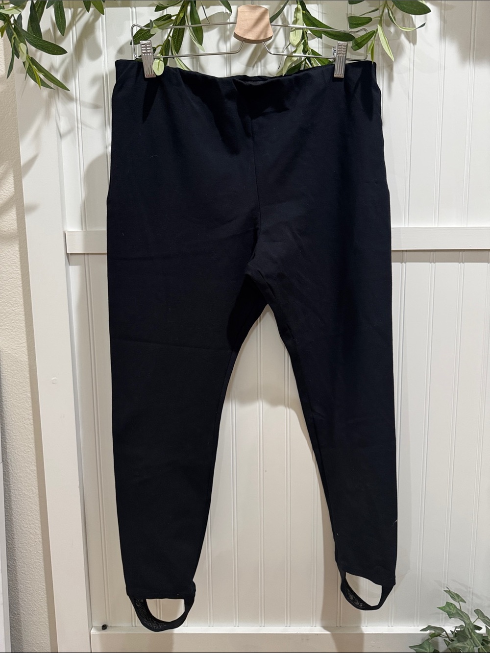 #193 FREE PEOPLE Ponte Knit Black Stirrup Leggings Large